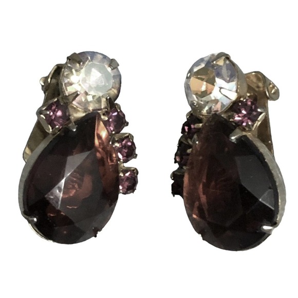 VTG DeLizza & Elster JULIANA Gold Tone Purple Glass Rhinestone Clip Earrings - Picture 7 of 8
